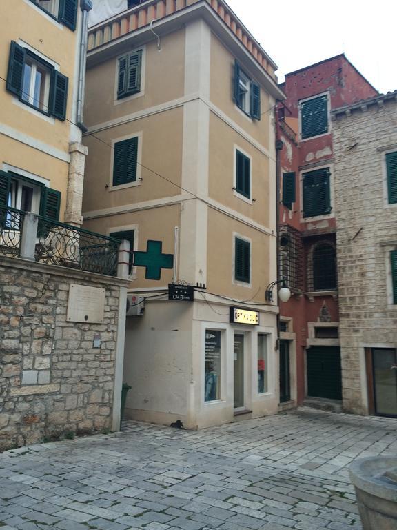 Old Town Apartment シベニク エクステリア 写真